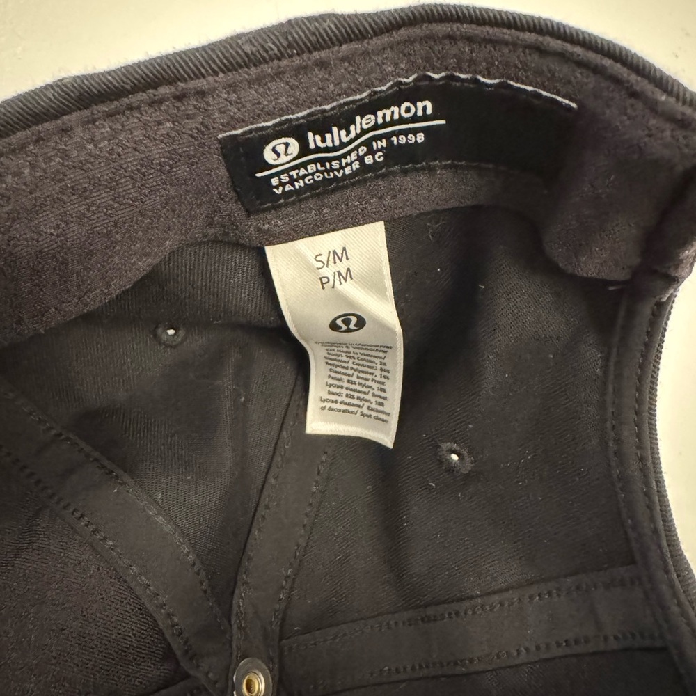 lululemon athletica Classic Black Hat - Picture 6 of 7